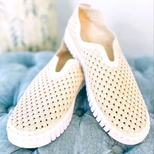 ISLE JACOBSEN TULIP 139 PERFORATED SHOES IN KIT